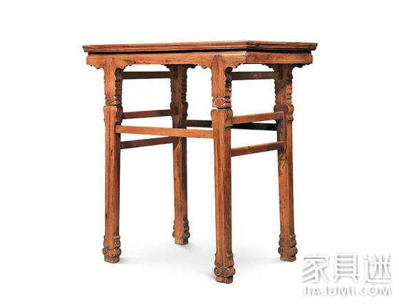 明中晚期 黄花梨有束腰插肩榫酒桌