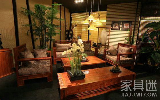 红木家具就是最能体现中国传统文化的代表之一