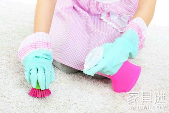 地毯污渍清理